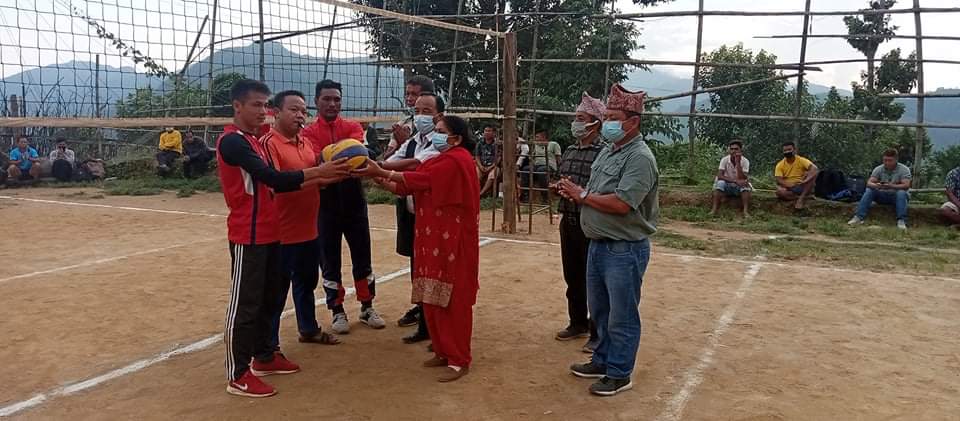 सिलुवामा जारी प्रौढ भलिबल खेलमा गेझा प्रथम ।।