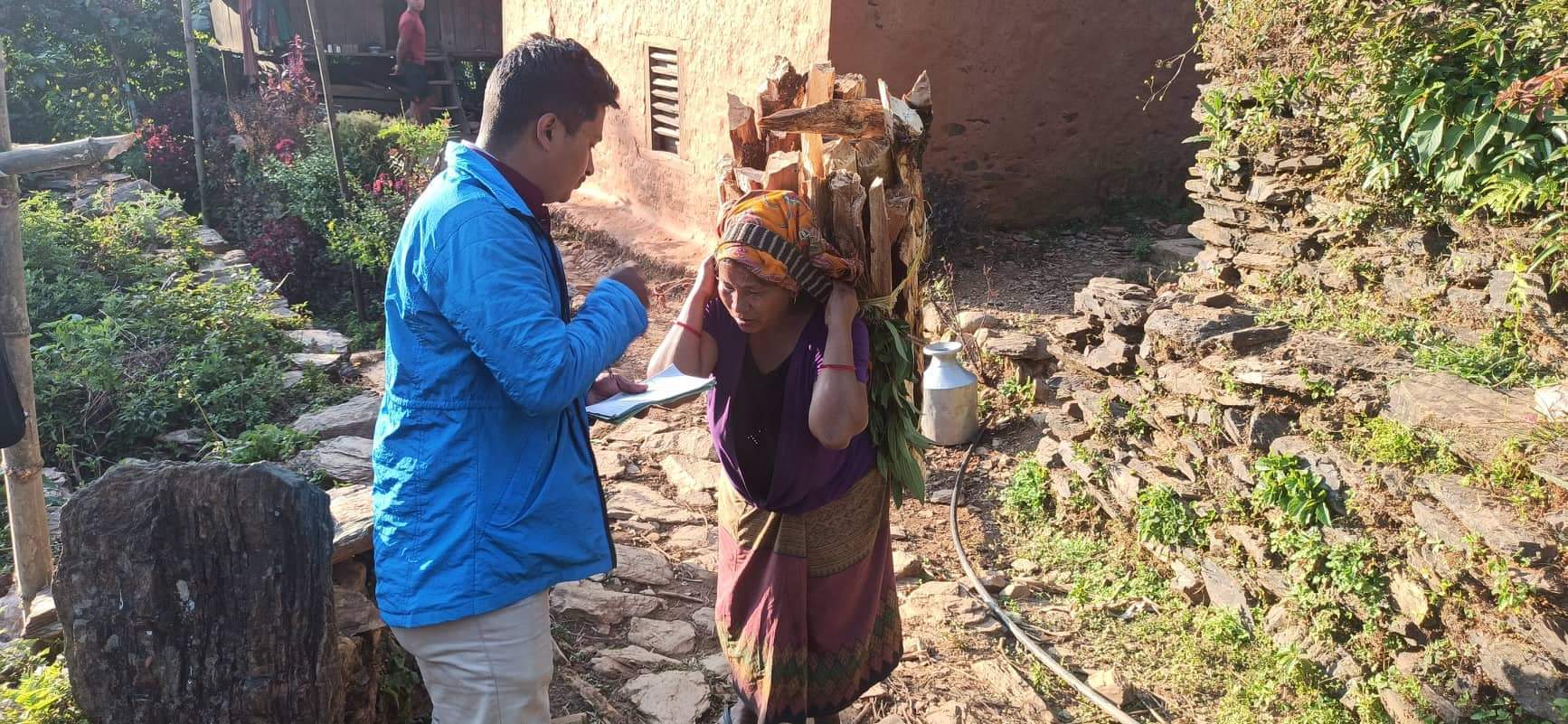 पाल्पा क्षेत्र न १  स्वतन्त्र उम्मेदवार कडेल घरदैलोमा ।