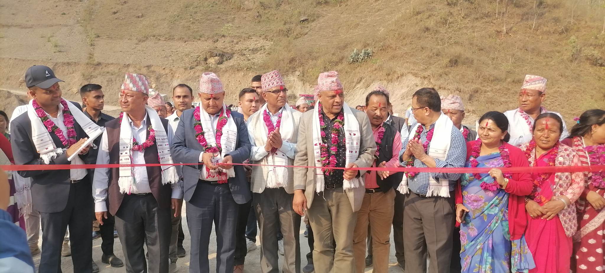 रेचेघाट पक्किपुल मन्त्री आचार्यबाट उद्घाटन