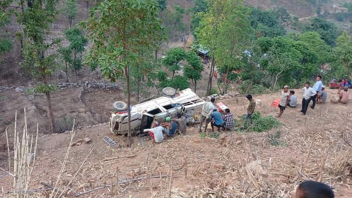 पाल्पाकाे निस्दीमा बलेराे जिप दुर्घटना