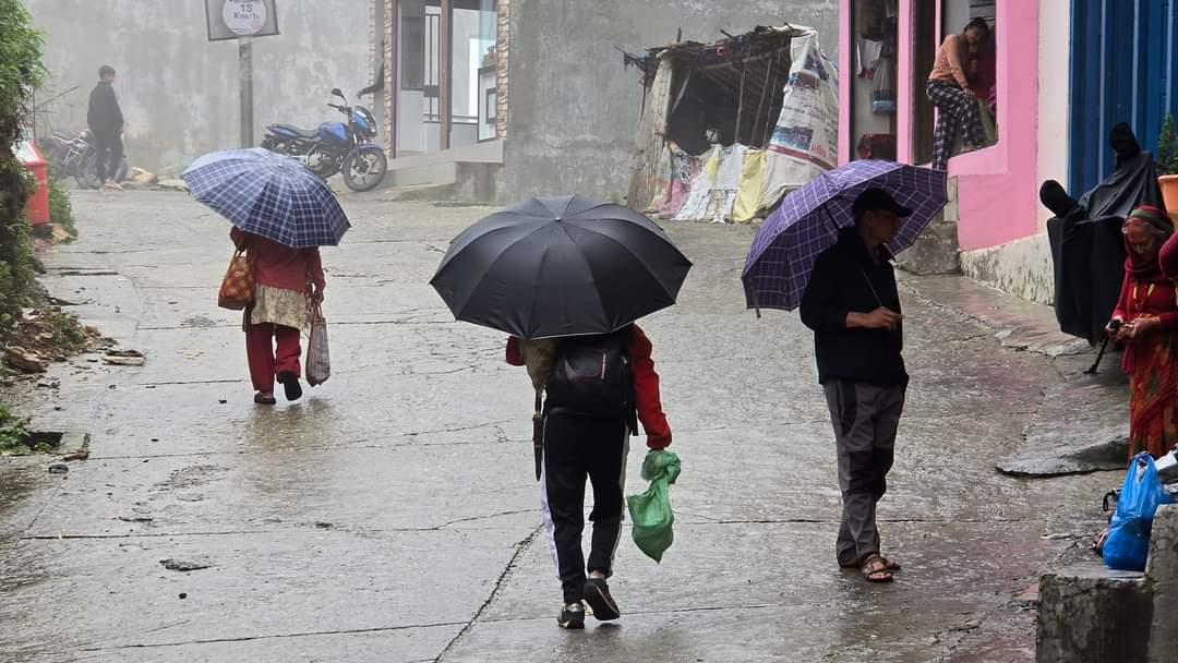 अहिले देशभर मनसुनी वायुको प्रभाव रहेको छ आज यी प्रदेशहरुमा भारी बर्षाको सम्भावना
